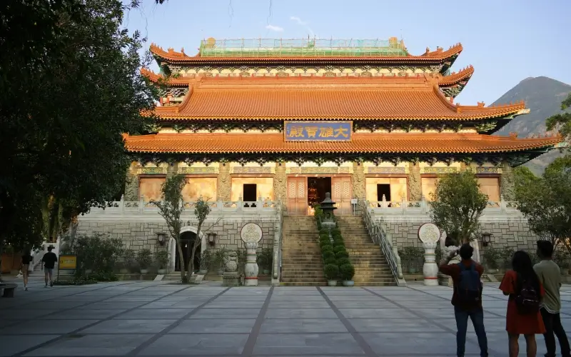 รีวิว กระเช้านองปิง ฮ่องกง ชมวิว 360 องศา ไหว้พระเสริมดวง 8 วัดโปหลิน วัดพุทธที่สำคัญและเก่าแก่ที่สุดแห่งหนึ่งของฮ่องกง มีสถาปัตยกรรมจีนที่งดงาม