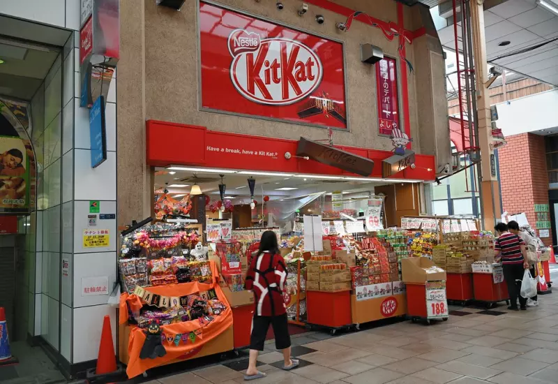5 พิกัด ชินไซบาชิ แหล่งช้อปปิ้งโอซาก้าสุดฮิต 13 ร้านขายขนม ของฝาก ที่มีขนมรสแปลก มีขายเฉพาะที่ญี่ปุ่น