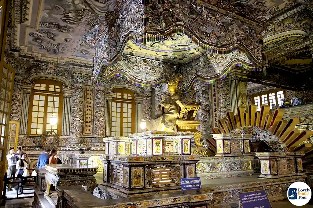 Khai Dinh Royal Tomb inside