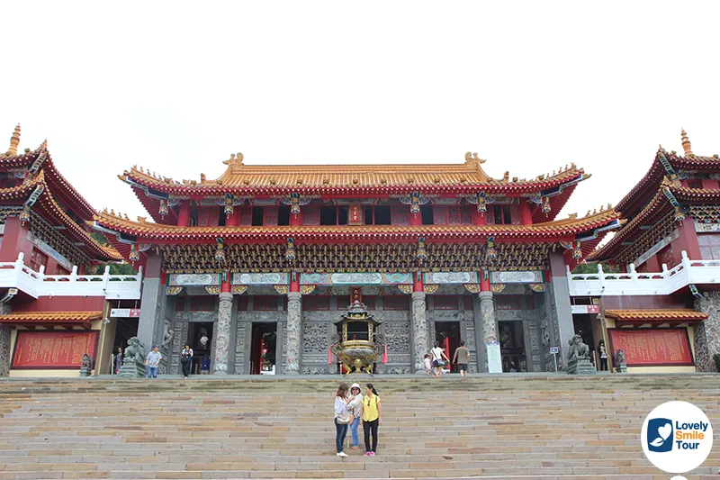 ทัวร์ไต้หวันพาไหว้พระที่วัดเหวินหวู่