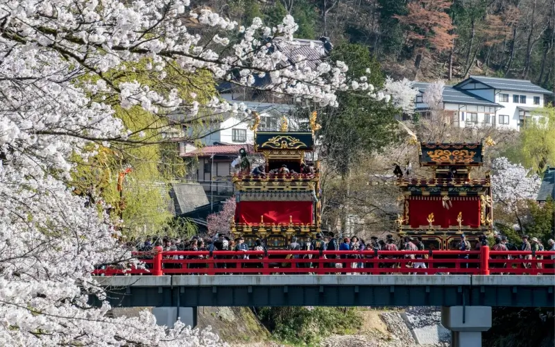อัปเดต 10 ที่เที่ยวทาคายาม่า 2026 เมืองเก่าสุดฮิตของญี่ปุ่น 5 nakabashi bridge takayama attraction