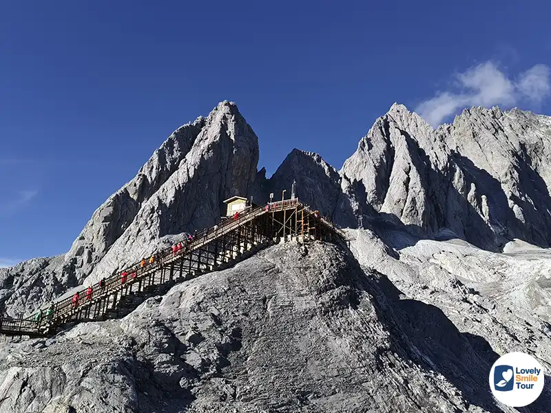รีวิว ภูเขาหิมะมังกรหยก Jade Dragon Snow Mountain สถานที่ท่องเที่ยว 5A เมืองลี่เจียง 9 เดินขึ้นที่ระดับ 4,680 เมตร ของภูเขาหิมะมังกรหยก