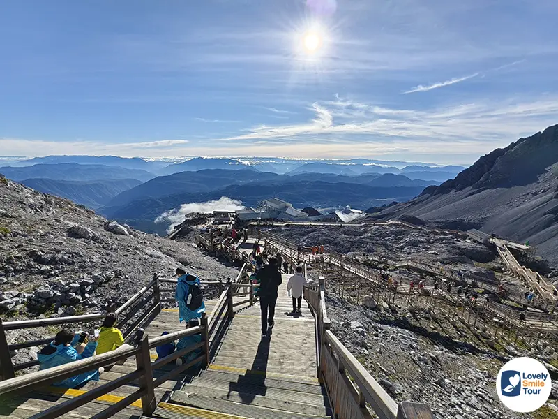 รีวิว ภูเขาหิมะมังกรหยก Jade Dragon Snow Mountain สถานที่ท่องเที่ยว 5A เมืองลี่เจียง 10 วิวจากบนยอดเขาที่ระดับประมาณ 4,600 เมตร