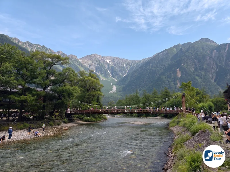 สะพานกัปปะเป็นจุดถ่ายรูปที่ทัวร์คามิโคจิต้องพามา