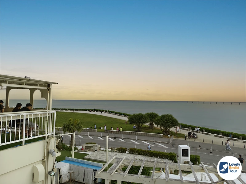 รีวิว Umikaji Terrace Senagajima ที่เที่ยวโอกินาว่าชิลๆ ริมทะเล 12 จุดชมวิวพระอาทิตย์ตก Umikaji Terrace Senagajima