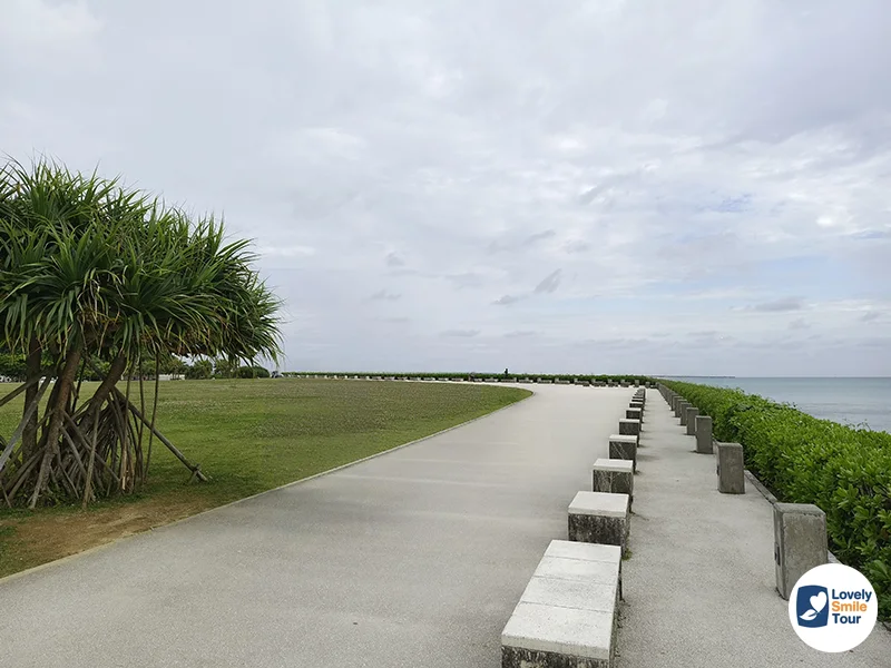 รีวิว Umikaji Terrace Senagajima ที่เที่ยวโอกินาว่าชิลๆ ริมทะเล 5 บริเวณสวนสาธารณะริมทะเลของอุมิคะจิ เทอเรส เซะนากาจิมะ