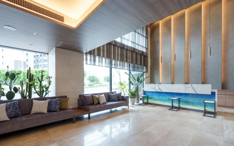 10 ที่พักโอกินาว่า ใกล้สถานีรถไฟ อัปเดตล่าสุด 8 ล็อบบี้โรงแรม Hotel Grand Consort Naha
