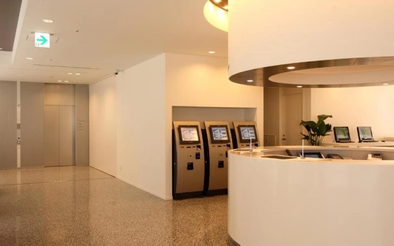 10 ที่พักโอกินาว่า ใกล้สถานีรถไฟ อัปเดตล่าสุด 29 ล็อบบี้โรงแรม Naha Tokyu REI Hotel