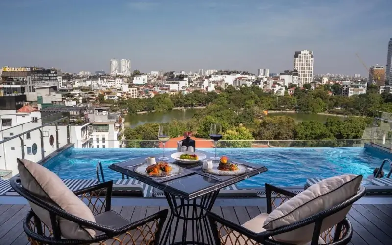 รวม 10 ที่พักฮานอย ระดับ 4-5 ดาว น่าพัก อยู่สบาย ใกล้ที่เที่ยว 20 สระว่ายน้ำบนดาดฟ้า