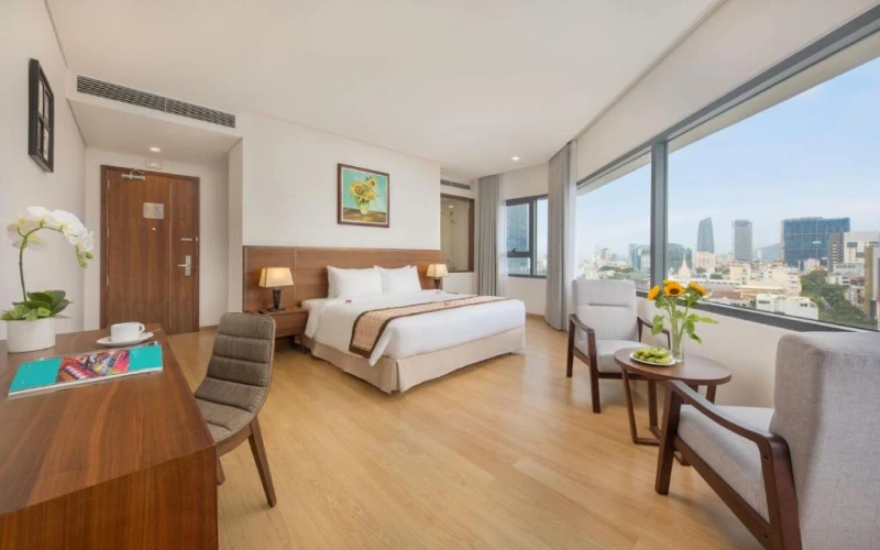 10 ที่พักดานัง ระดับ 4-5 ดาว คุณภาพเยี่ยม อัปเดตล่าสุด 36 ห้องสวีท เตียงใหญ่ (Suite Double Room)