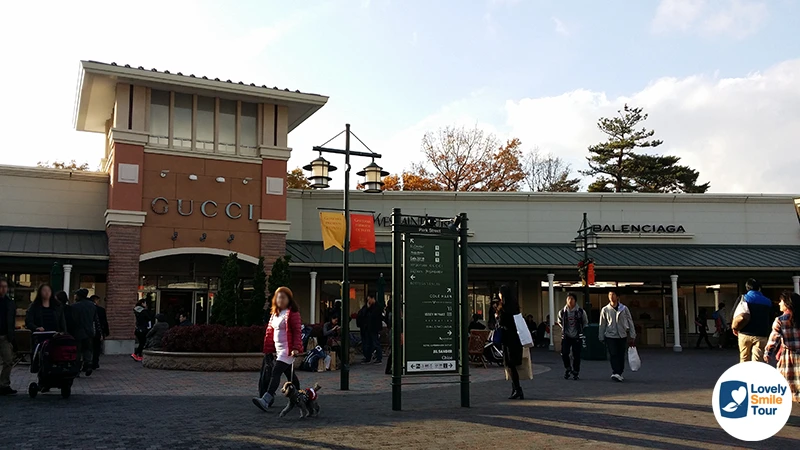 รีวิว Gotemba Premium Outlets โกเท็มบะ พรีเมี่ยม เอาท์เล็ท แหล่งช้อปปิ้งญี่ปุ่นใกล้ฟูจิ 7 ร้าน GUCCI และ BALENCIAGA ที่โกเท็มบะ พรีเมี่ยม เอาท์เล็ท