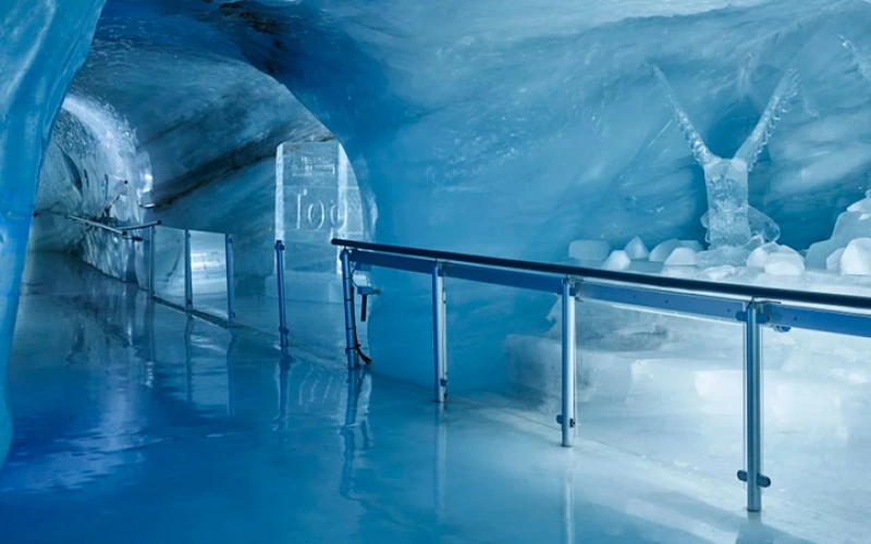 รีวิว ยอดเขาจุงเฟรา แห่งสวิตเซอร์แลนด์ พร้อมการเตรียมตัว อัปเดต 2025 6 Ice Palace