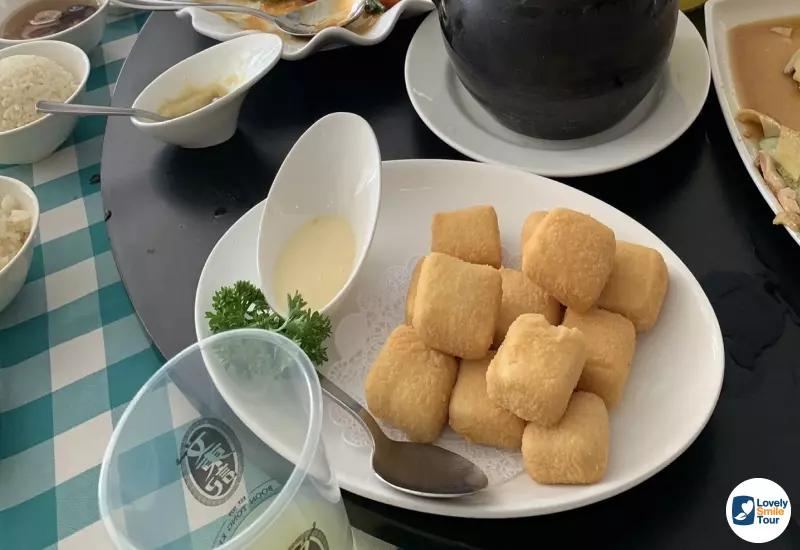 รีวิว ร้านอาหารบุญตงกี่ Boon Tong Kee ข้าวมันไก่ชื่อดังของสิงคโปร์ 7 Crispy tofu fried with sauce