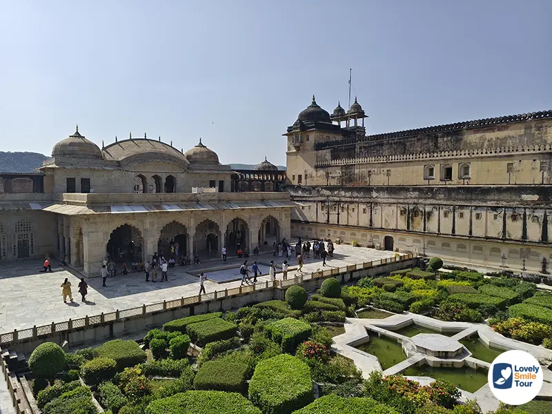 สวนภายในป้อม amber fort