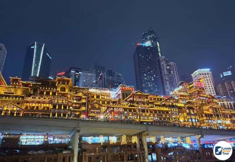 รีวิวทัวร์ฉงชิ่ง อู่หลง ฝูหลิง ต้าจู๋ 6 วัน 4 คืน 78 วิวหงหยาต้งจากล่องเรือ