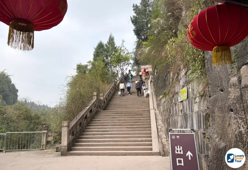 รีวิวทัวร์ฉงชิ่ง อู่หลง ฝูหลิง ต้าจู๋ 6 วัน 4 คืน 71 ทางเดินขึ้นบันได