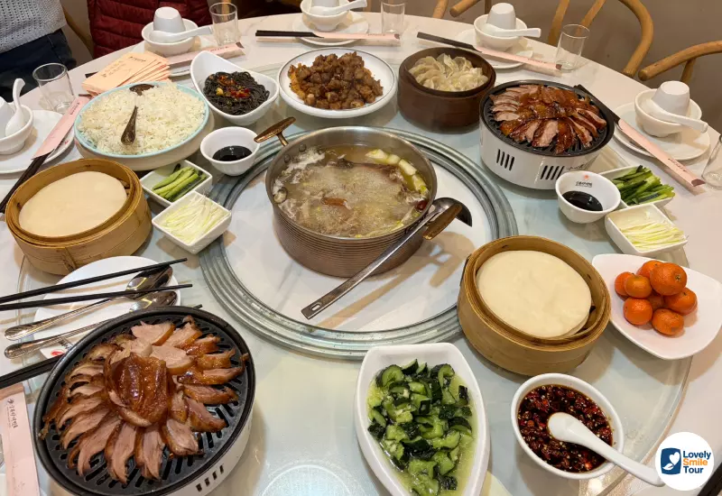 รีวิวทัวร์ฉงชิ่ง อู่หลง ฝูหลิง ต้าจู๋ 6 วัน 4 คืน 63 อาหารค่ำมีเป็ดปักกิ่ง ชาบู