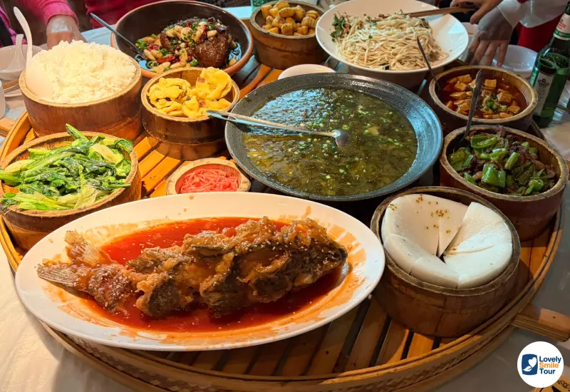 รีวิวทัวร์ฉงชิ่ง อู่หลง ฝูหลิง ต้าจู๋ 6 วัน 4 คืน 7 อาหารพื้นเมืองจีน