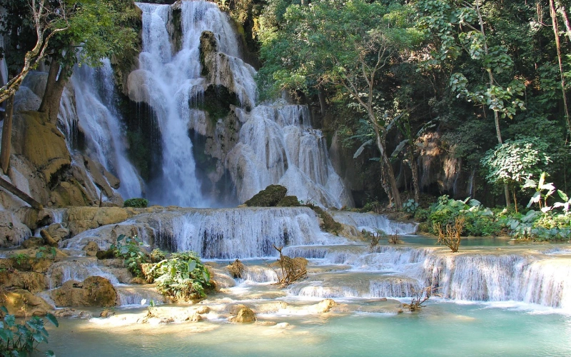 อัปเดต 10 ที่เที่ยวลาว 2569 ถ่ายรูปสวย เดินทางง่าย ใกล้ไทย 2 เที่ยวลาวเมืองมรดกโลกหลวงพระบาง บรรยากาศวัดโบราณ บ้านเรือนสไตล์ลาว และวิถีชีวิตริมแม่น้ำโขงที่มีเสน่ห์