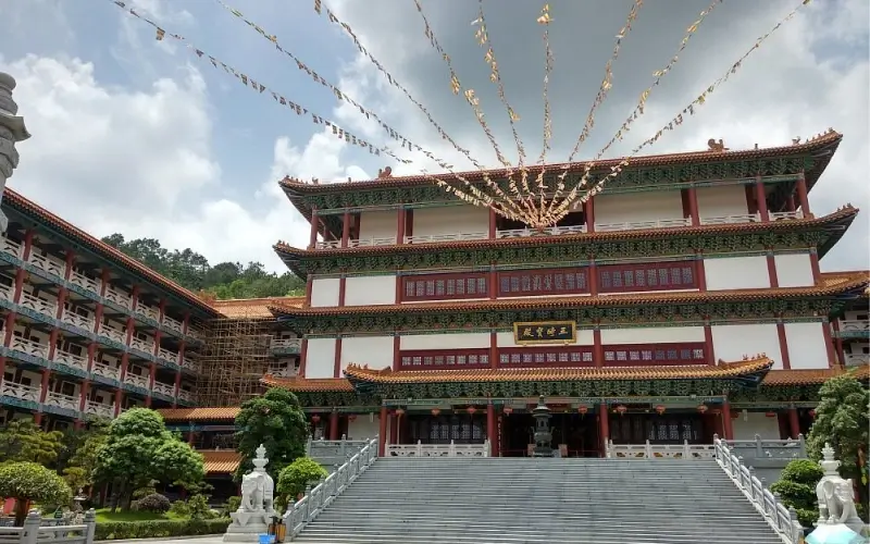 10 ที่เที่ยวจูไห่ 2026 จุดเช็คอินวิวสวยที่ห้ามพลาด 7 วัดพุทธชื่อดังในจูไห่ โดดเด่นด้วยสถาปัตยกรรมจีนและบรรยากาศสงบเงียบ