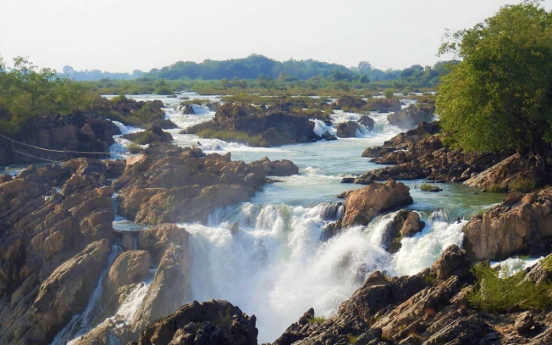 อัปเดต 10 ที่เที่ยวลาว 2569 ถ่ายรูปสวย เดินทางง่าย ใกล้ไทย 10 ที่เที่ยวลาวสี่พันดอน หมู่เกาะน้อยใหญ่กลางแม่น้ำโขง บรรยากาศเรียบง่ายและวิวธรรมชาติสวยงาม