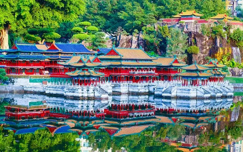 10 ที่เที่ยวเซินเจิ้น 2026 เมืองล้ำยุค ถ่ายรูปสวย 4 สวนวัฒนธรรมที่รวบรวมสถานที่สำคัญและวิถีชีวิตชนเผ่าต่างๆ ของจีนไว้อย่างสวยงาม จึงเป็นอีกไฮไลท์ของเมืองเซินเจิ้นเลย