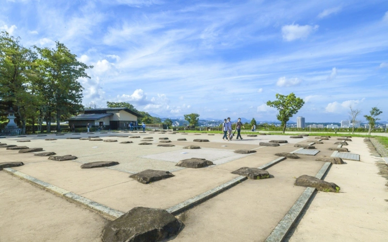 แจกพิกัด 10 ที่เที่ยวเซนได เมืองสวยธรรมชาติปัง อัปเดตล่าสุด 1 ซากปราสาทอาโอบะ หนึ่งในที่เที่ยวเซนไดยอดนิยม จุดชมวิวเมืองเซนไดพร้อมเรียนรู้ประวัติศาสตร์ของแคว้นดาเตะ