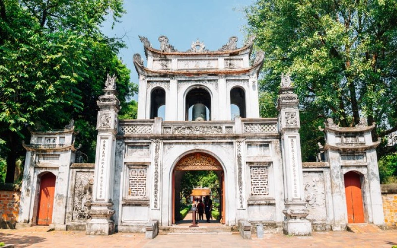 อัปเดต 10 ที่เที่ยวฮานอย 2026 เมืองหลวงเวียดนามที่คุณต้องไป 4 วิหารวรรณกรรม ที่เที่ยวฮานอยเชิงประวัติศาสตร์และวัฒนธรรม ซึ่งเป็นมหาวิทยาลัยแห่งแรกของเวียดนาม