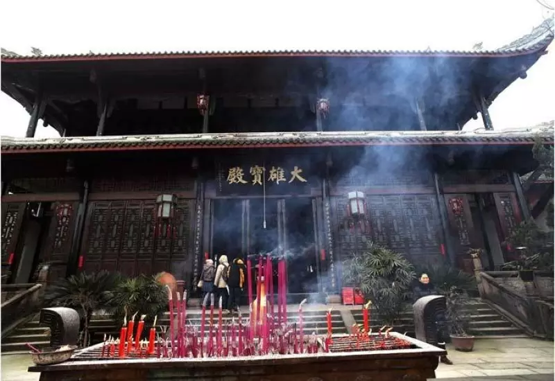รีวิว เมืองโบราณหวงหลงซี สัมผัสเสน่ห์จีนพันปี 5 วัดกู่หลง ในเมืองโบราณหวงหลงซี