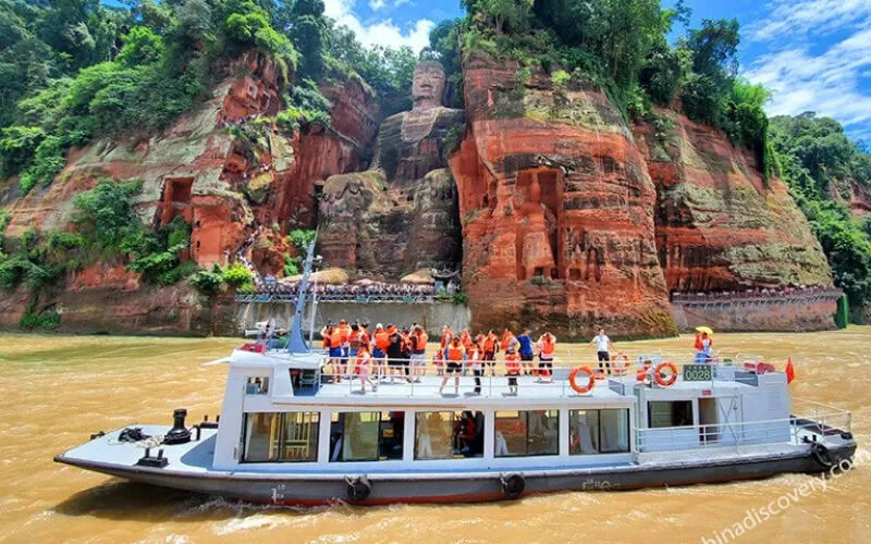 5 เหตุผลที่ต้องไปเยือน พระพุทธรูปเล่อซาน มรดกโลกแห่งจีน 5 กิจกรรมล่องเรือไปตามแม่น้ำหมินเจียง